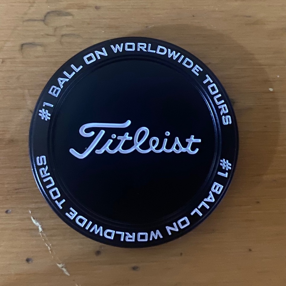 Golf ball marker. Engraved Titleist metal double sided